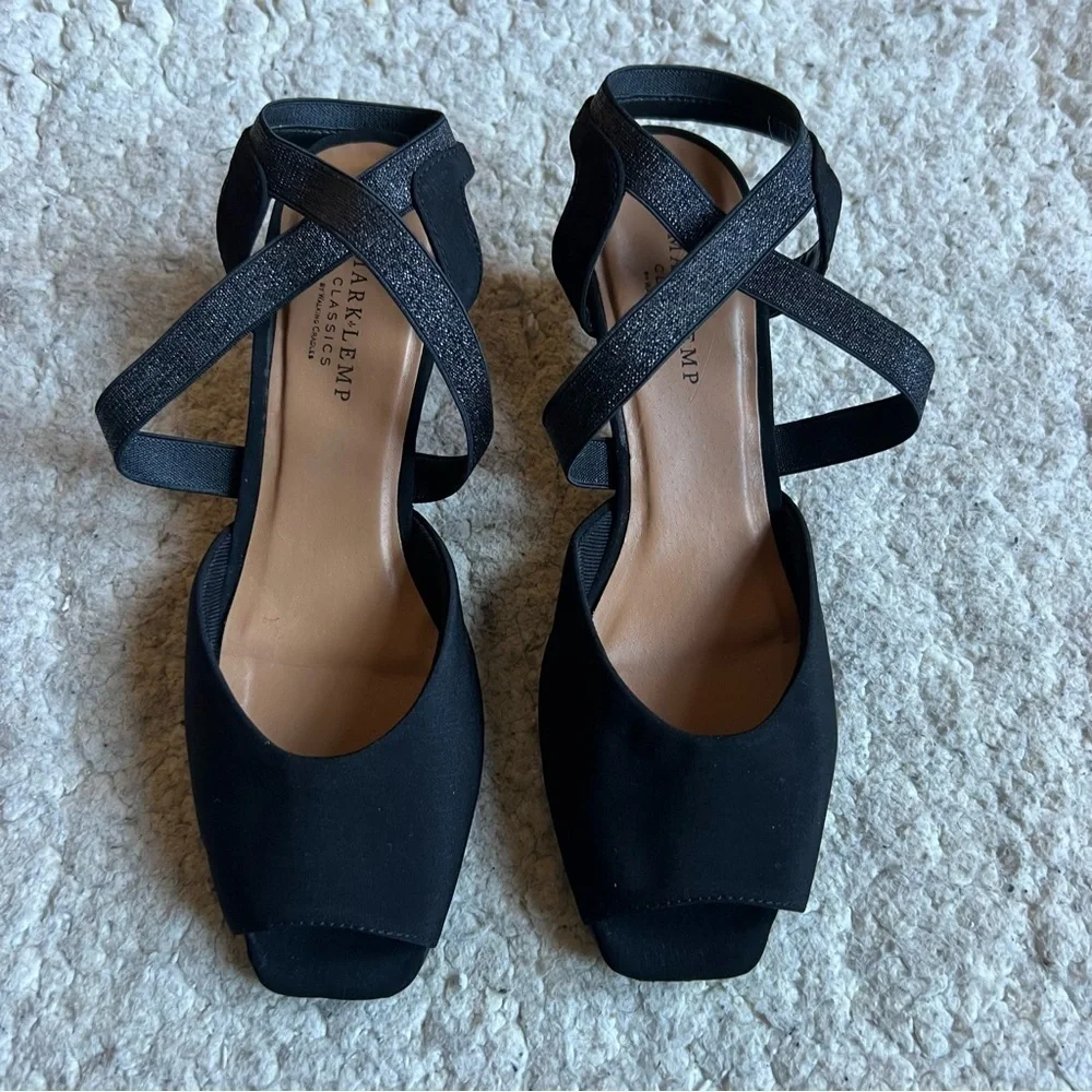Mark Lemp Classics Elastic Criss Cross Straps Peep Toe Kitten Heel Size 8N